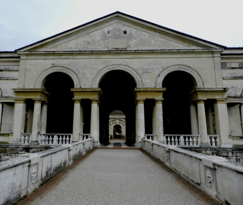 The Underexposing One