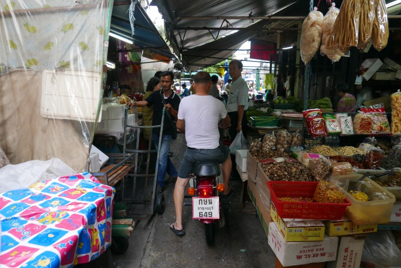 12. chinese market 1